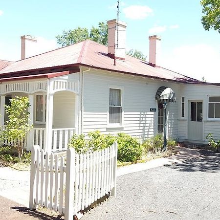 Ross B&B Accommodation ภายนอก รูปภาพ