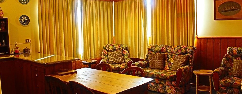 Ross B&B Accommodation ภายนอก รูปภาพ